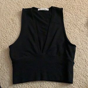 Aritzia Wilfred Free Crop Tank